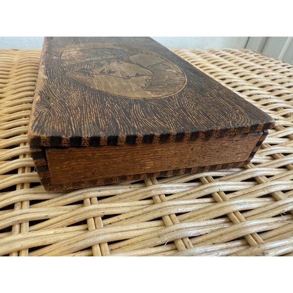 Antique 1910s Flemish Art Pyrography Box Art Nouveau Womans profile - Picture 5 of 9